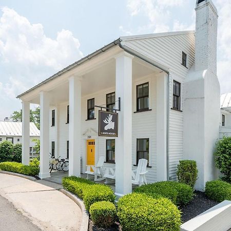 White Moose Inn Washington Экстерьер фото