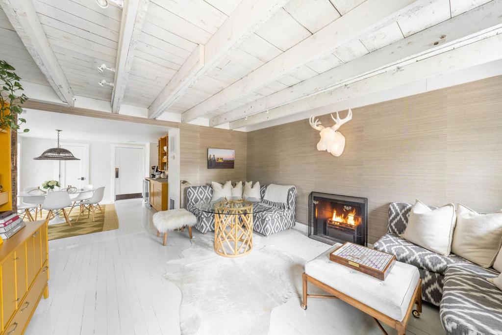 White Moose Inn Washington Экстерьер фото