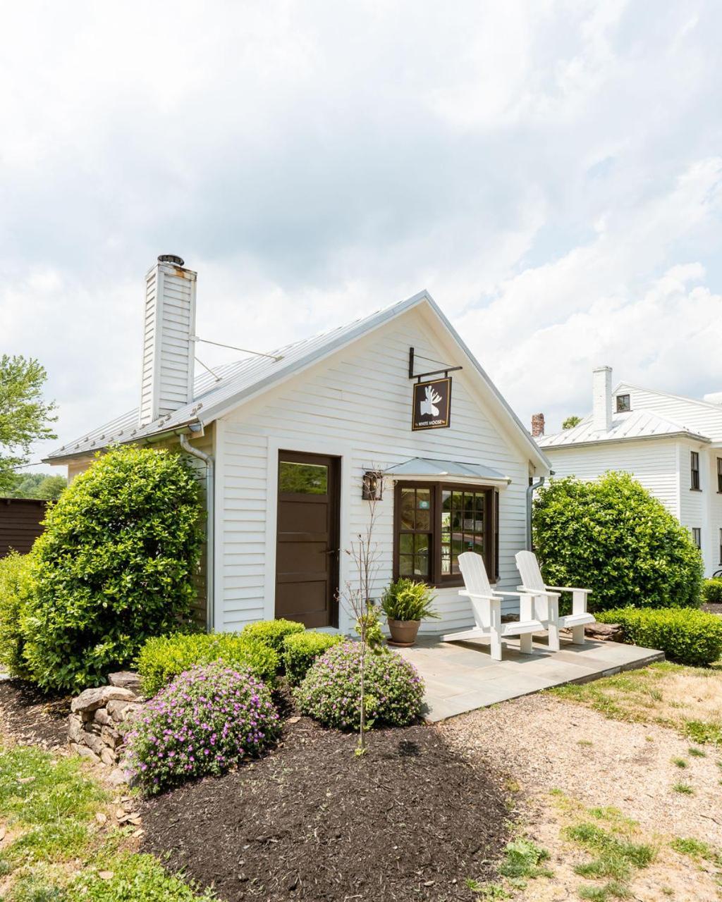 White Moose Inn Washington Экстерьер фото